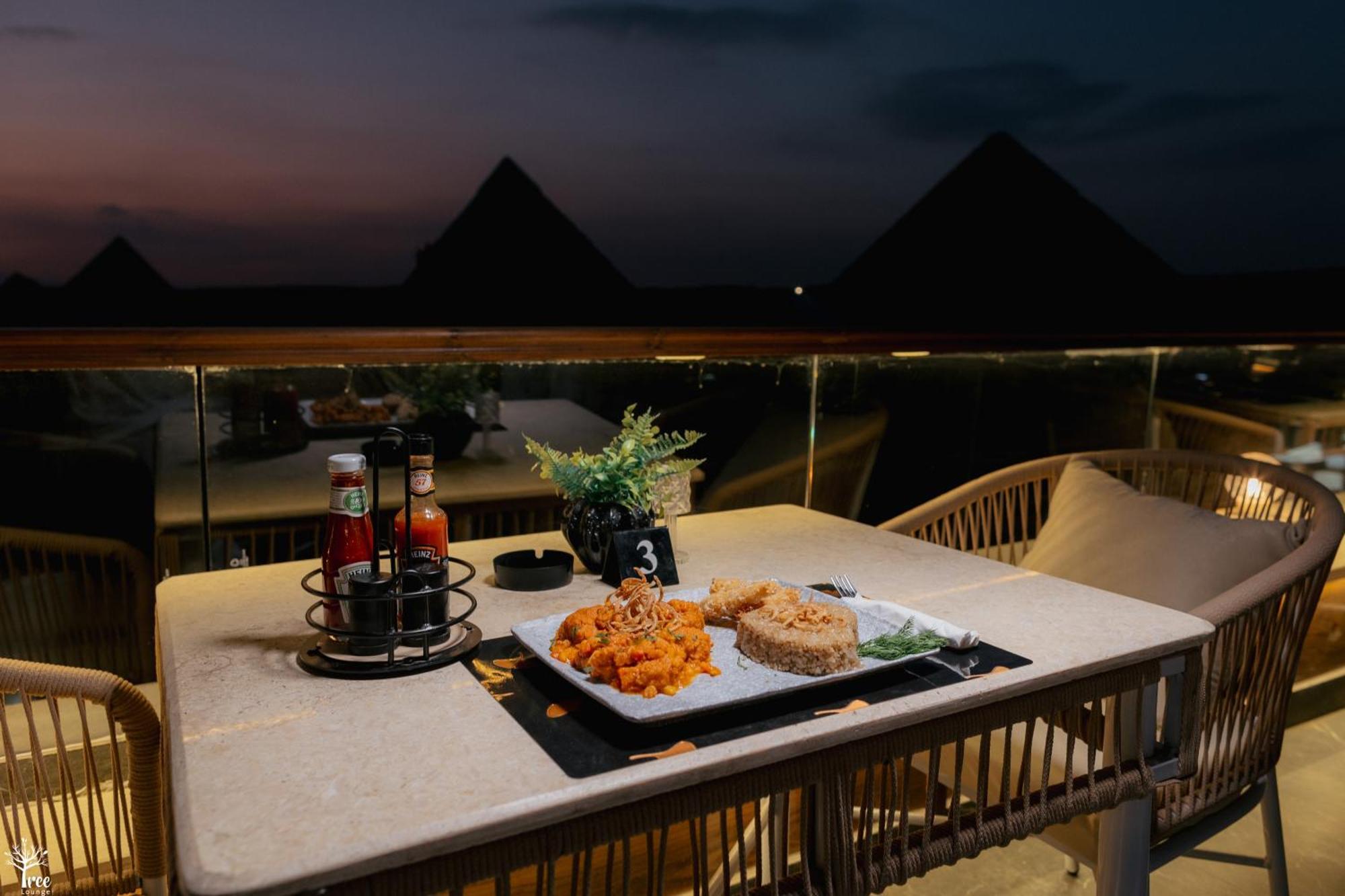 Kafret el-Gabal Shadow Pyramids Suites And Jacuzzi מראה חיצוני תמונה