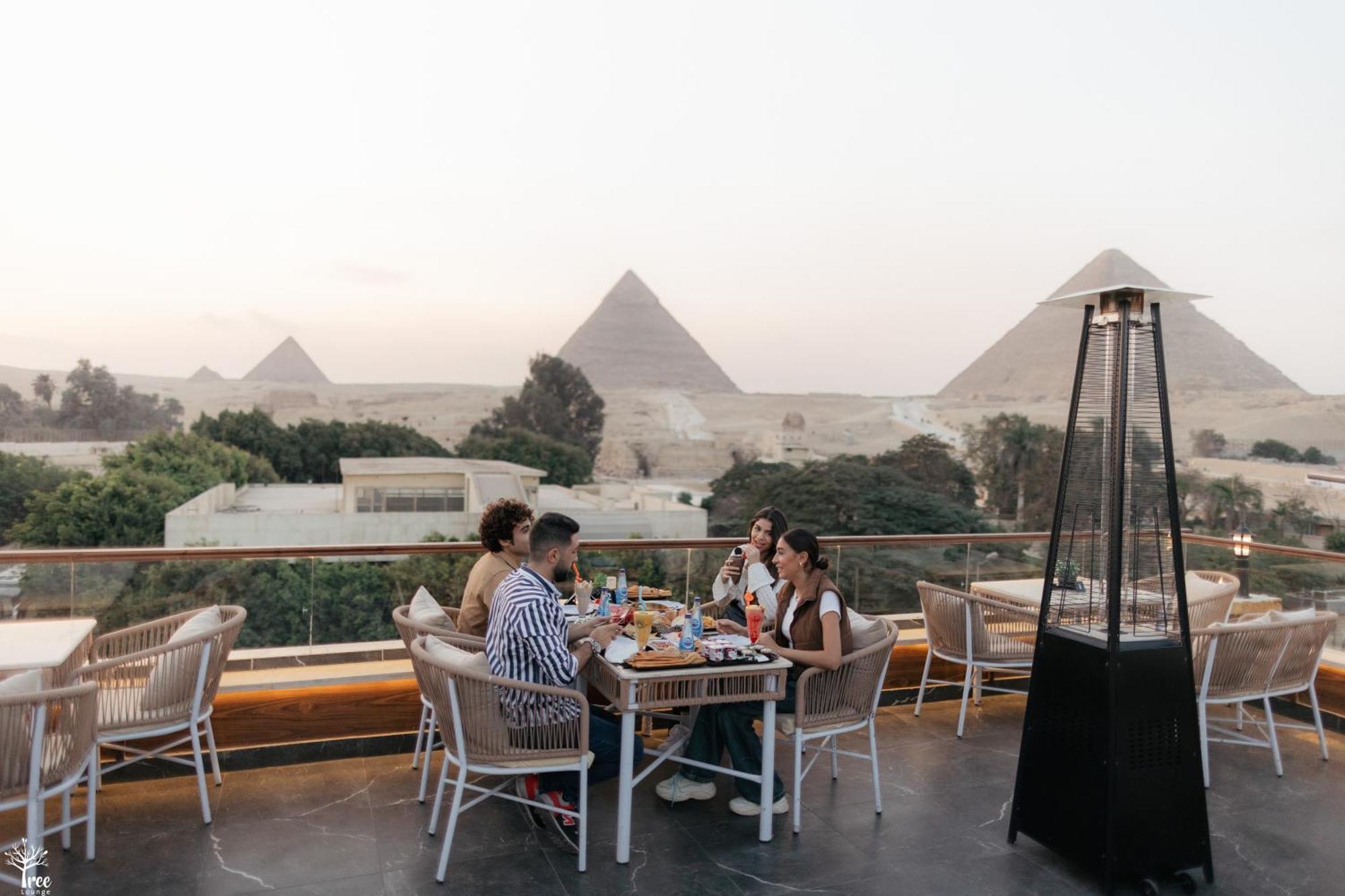 Kafret el-Gabal Shadow Pyramids Suites And Jacuzzi מראה חיצוני תמונה