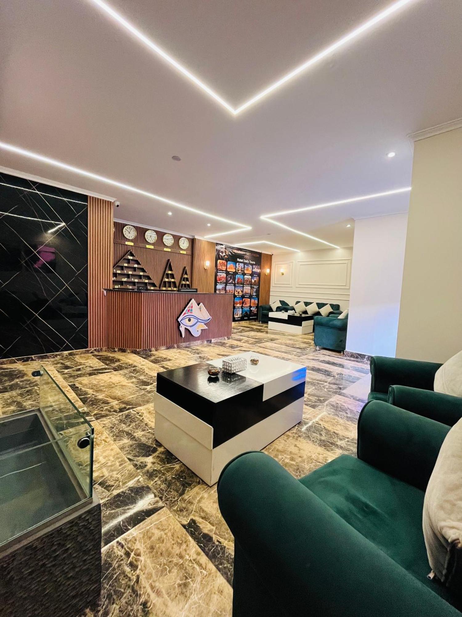 Kafret el-Gabal Shadow Pyramids Suites And Jacuzzi מראה חיצוני תמונה
